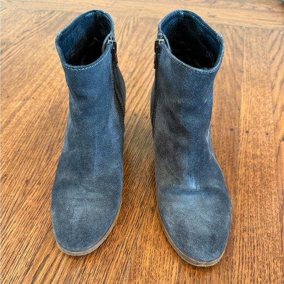 J. Crew Aggie Suede Grey Ankle Booties • Women’s 6.5 - Picture 2 of 7